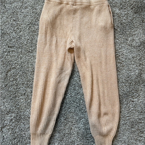 Universal Thread Tan Ribbed Joggers - Picture 2 of 3